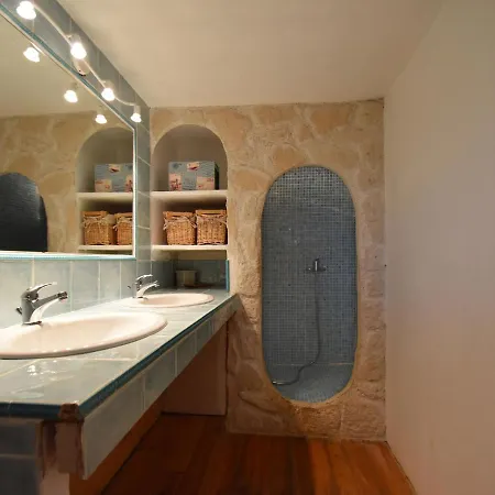 Modernly Decorated Proven Al House * Saint-Paul-en-Foret
