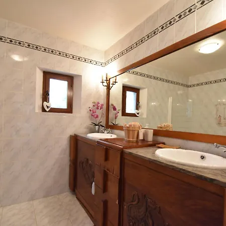 Modernly Decorated Proven Al House Saint-Paul-en-Foret